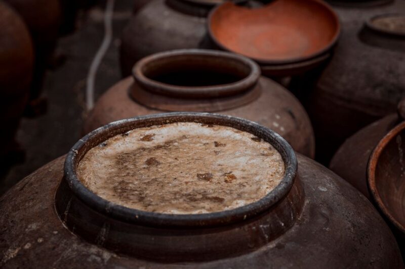 Water-Seal Crock vs Open Crock for Low-Fuss Fermenting