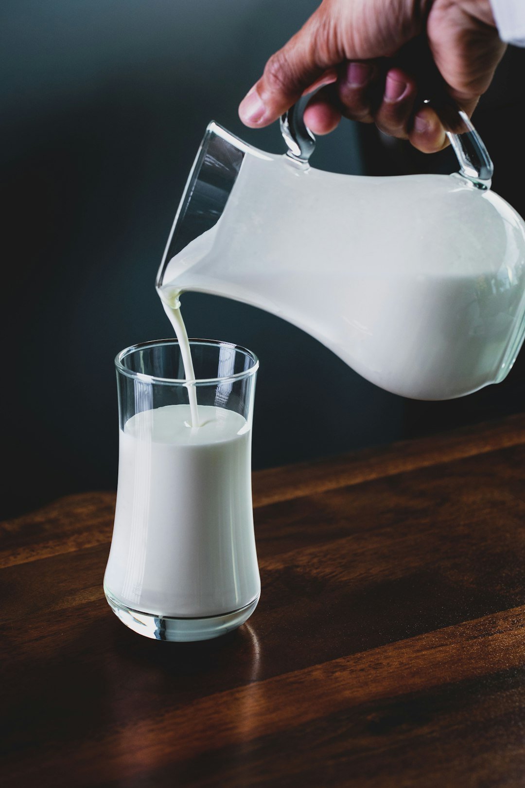 Best Milk for Kefir Grains When Consistency Matters